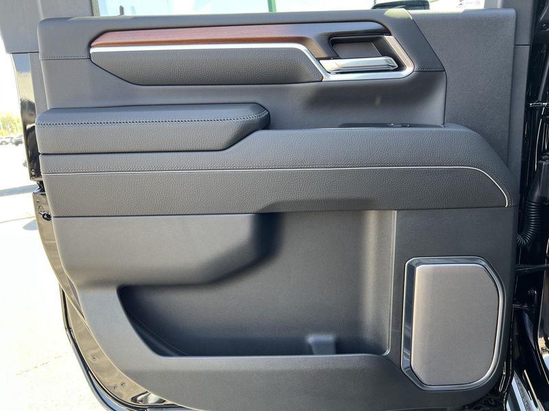 2026 Gmc Sierra HD Denali photo 18