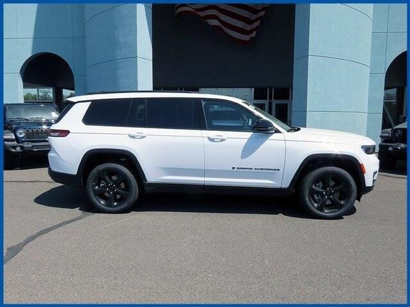 2025 Jeep Grand Cherokee LimitedImage 2