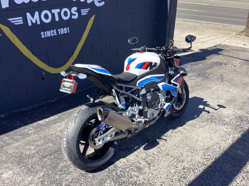 New 2026 BMW M 1000 R 