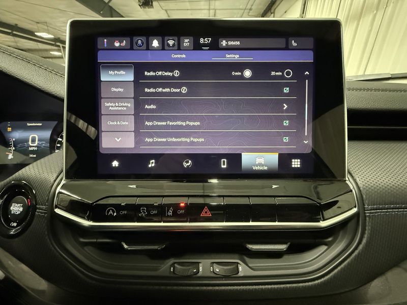 New 2026 Jeep Compass Latitude Altitude 4x4Image 37