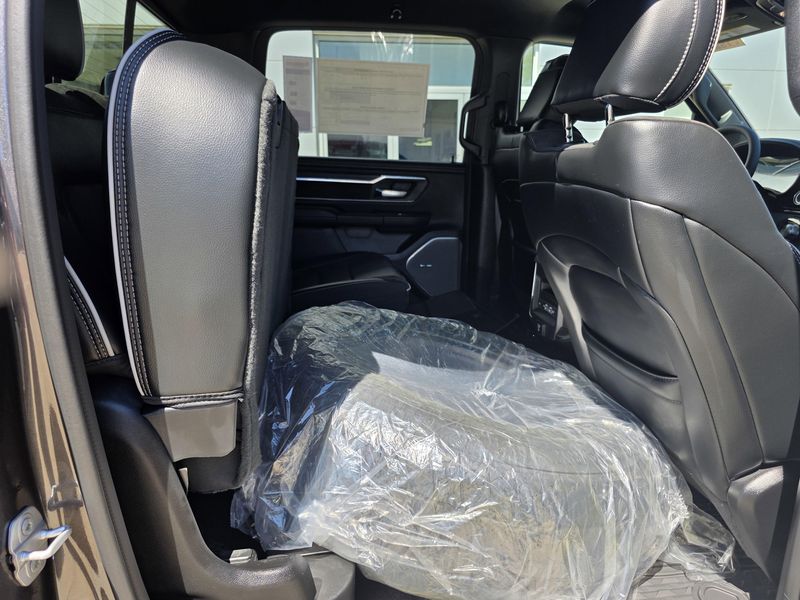New 2025 RAM 1500 LaramieImage 13