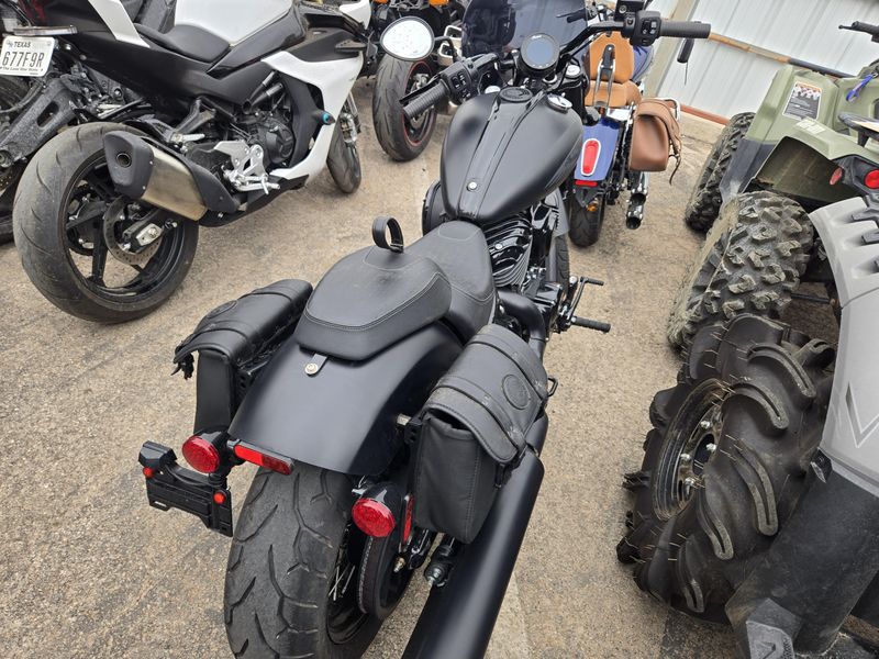 USED 2022 INDIAN MOTORCYCLE CHIEF BOBBER DARK HORSE Image 9