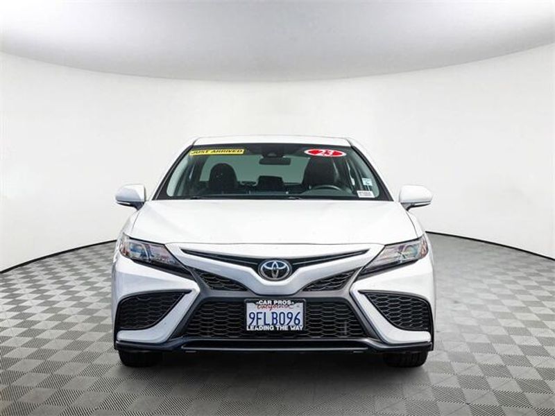 2023 Toyota Camry SEImage 3