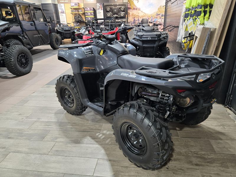 2025 Can-Am OUTLANDER 700 GRANITE GRAY Image 6