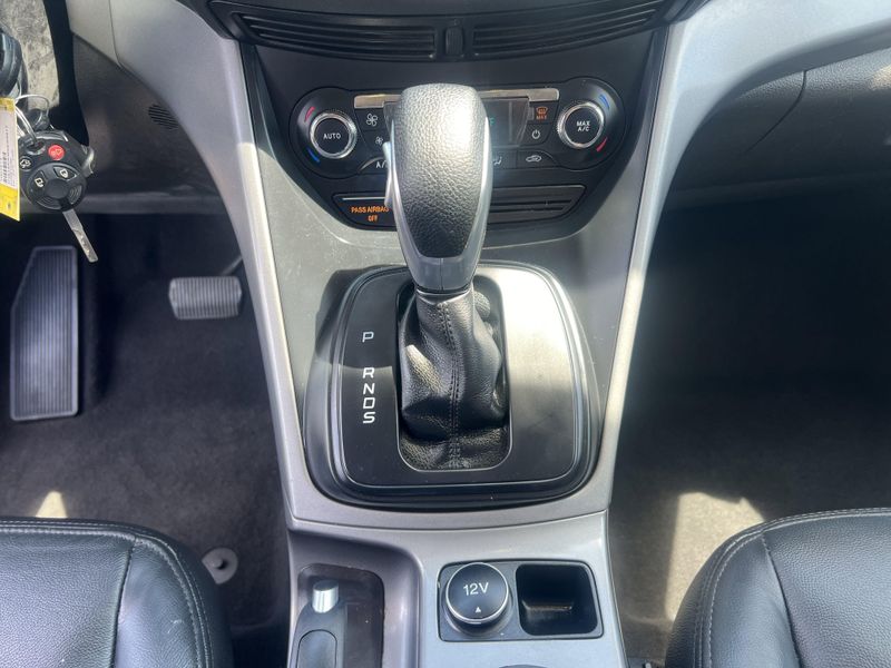 2016 Ford Escape SEImage 15