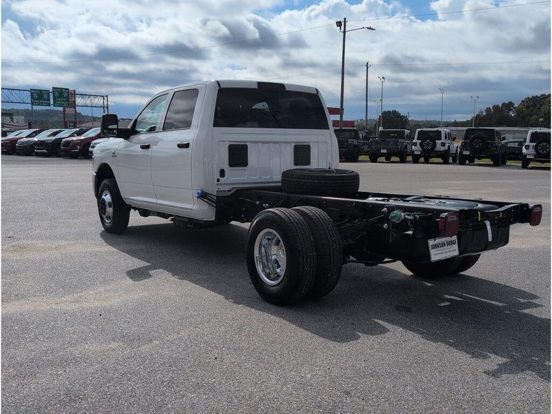 New 2026 RAM 3500 Tradesman Crew Cab Chassis 4x4 60