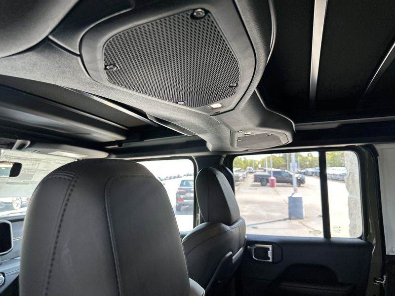 New 2025 Jeep Wrangler 4-door Rubicon 392Image 19