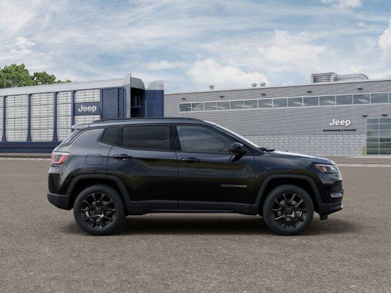 New 2026 Jeep Compass Latitude Altitude 4x4Image 21