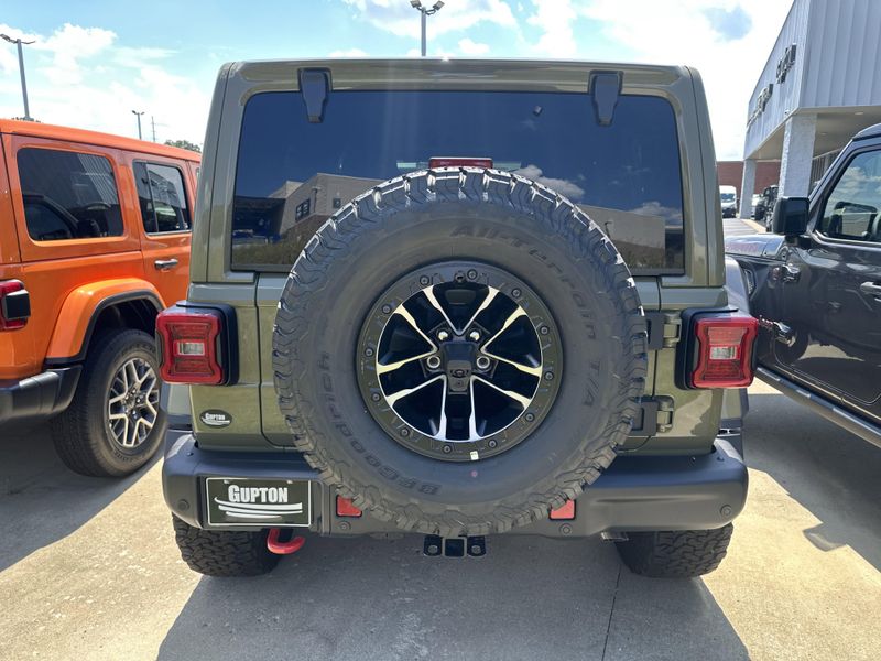 New 2025 Jeep Wrangler 4-door Rubicon XImage 8