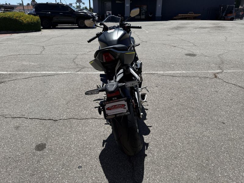 New 2026 Honda CBR650R E-CLUTCH Image 16
