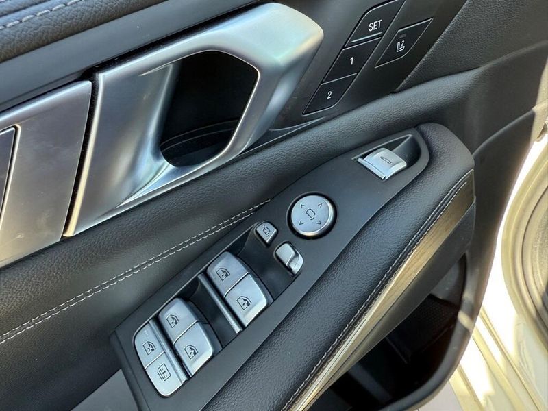 2022 BMW X7 xDrive40iImage 20