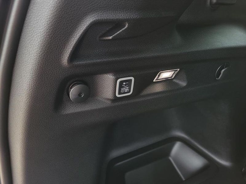 2025 Jeep Grand Cherokee L Altitude XImage 10