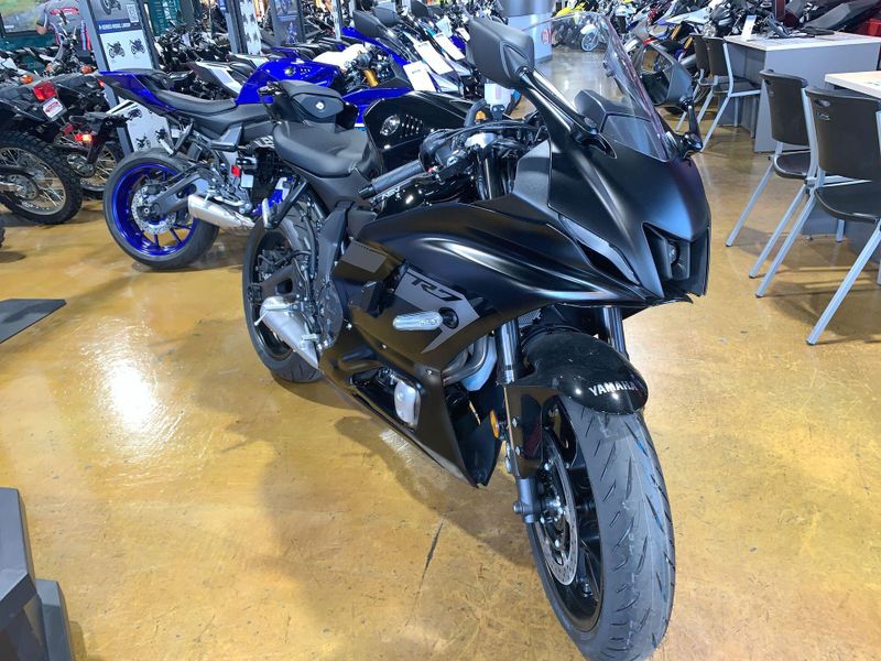 New 2025 Yamaha YZF-R7 Image 15