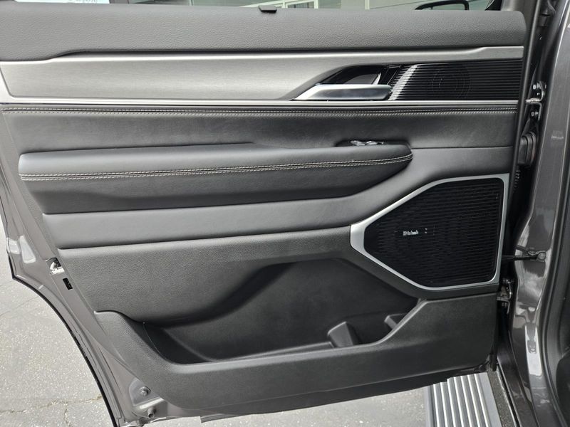 2026 Jeep Grand Wagoneer Limited Reserve 4x4