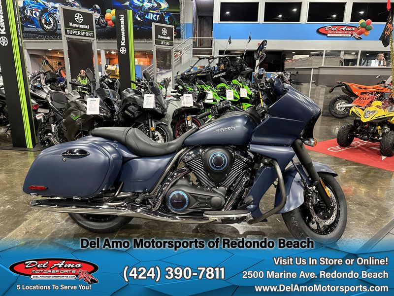 2024 Kawasaki VN1700KRFAL-BU1  in a METALLIC MATTE TWILIGHT BLUE exterior color. Del Amo Motorsports of Redondo Beach (424) 304-1660 delamomotorsports.com 