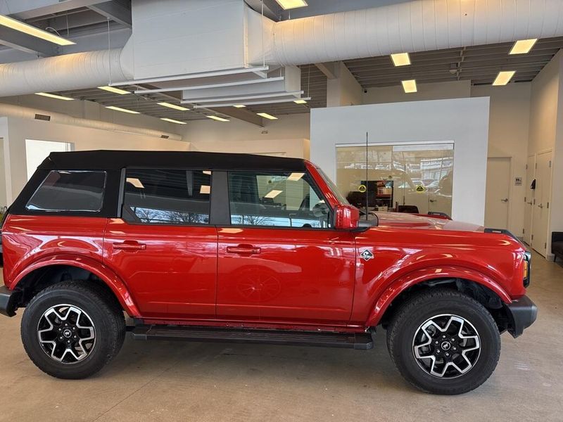 2023 Ford Bronco Outer BanksImage 9