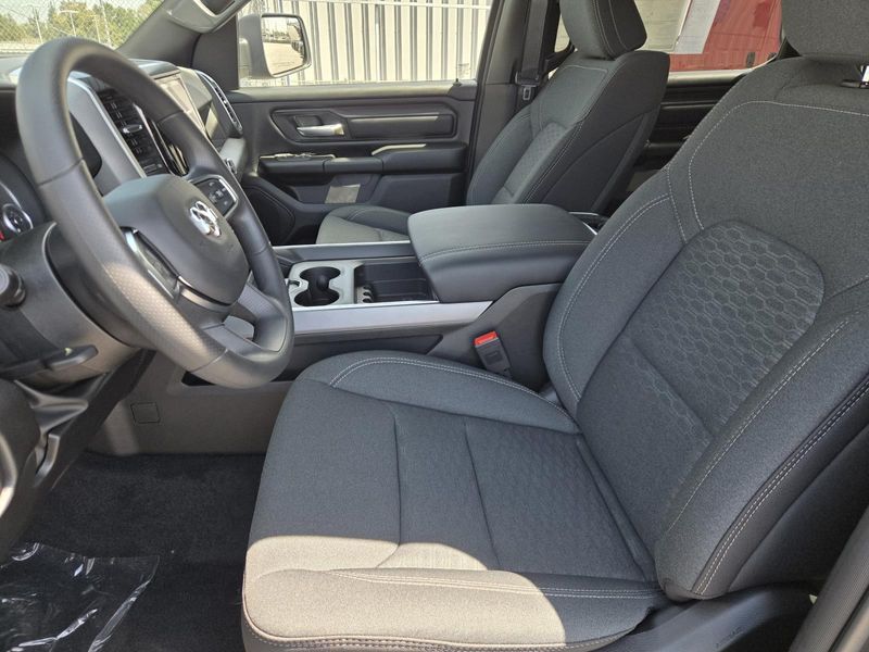New 2026 RAM 1500 Express Crew Cab 4x4 5'7' Box