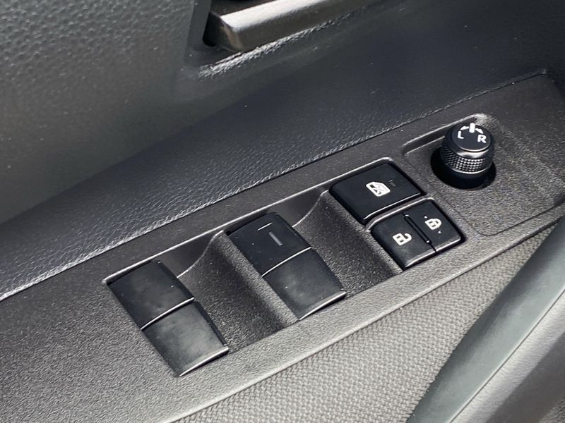2024 Toyota Corolla LEImage 19