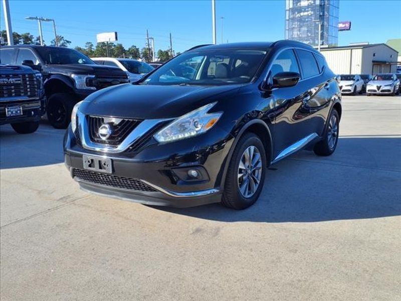 2017 Nissan Murano SVImage 2