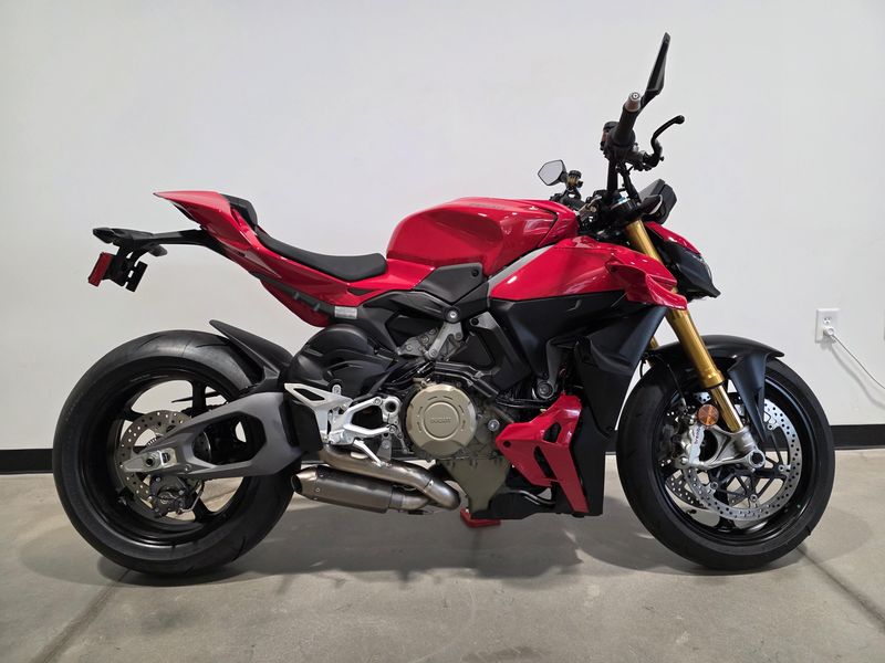 New 2025 Ducati Streetfighter V4 S 