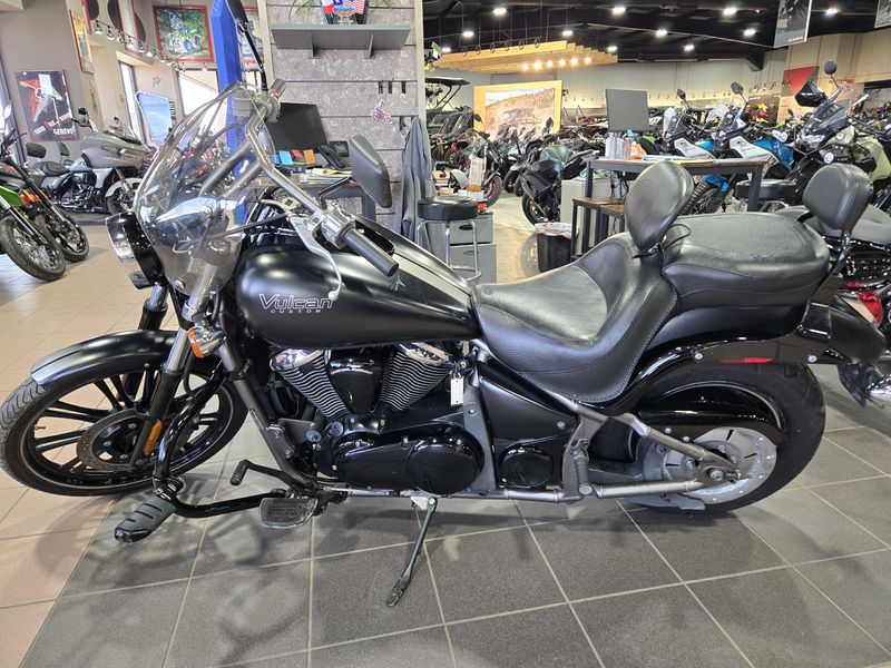 2010 Kawasaki VULCAN 900 CUSTOM BLACK Image 4