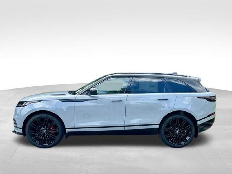 2025 Land Rover Range Rover Velar Dynamic SE