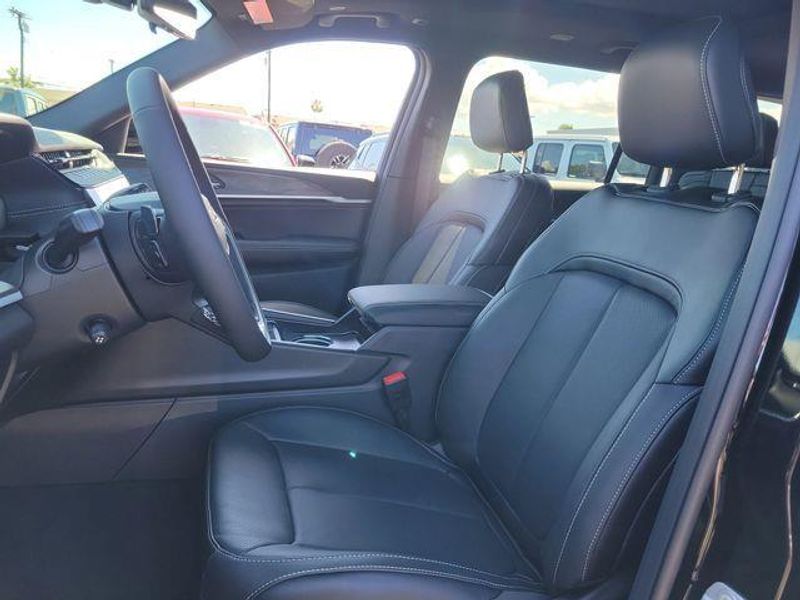 New 2026 Jeep Grand Cherokee L Limited Reserve 4x4
