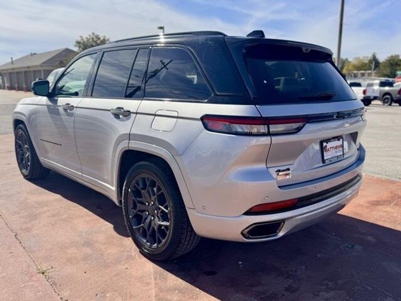 New 2025 Jeep Grand Cherokee Summit Reserve 4x4Image 8