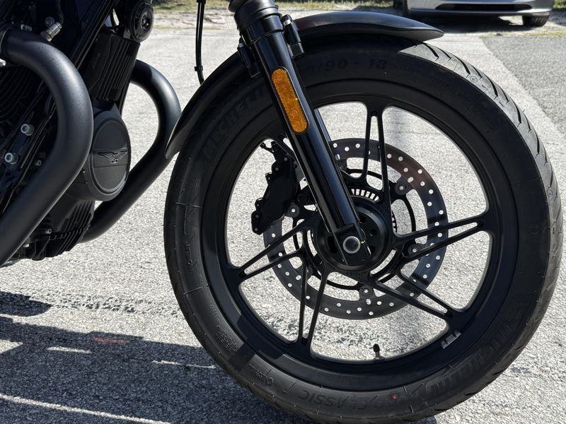 2024 Moto Guzzi V7 Stone Corsa