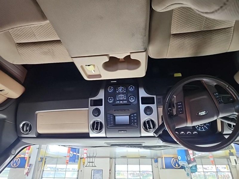 2013 Ford F-150 XLT photo 4