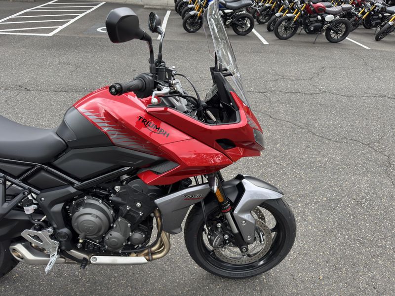 2024 Triumph Tiger Sport 660 - KOROSI RED 