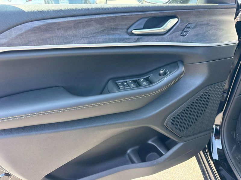 New 2026 Jeep Grand Cherokee L 85th Anniversary Edition 4x4