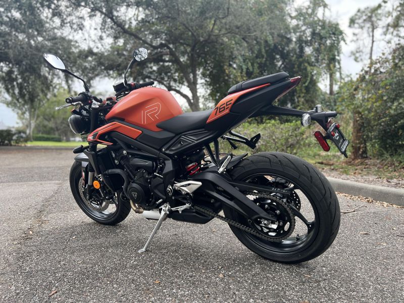 2025 Triumph Street Triple 765 R