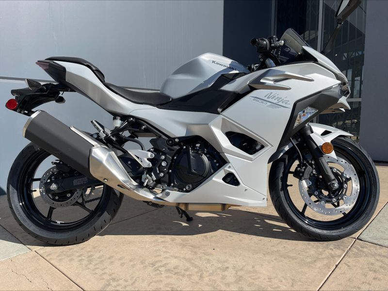 2025 Kawasaki NINJA 500 ABS Image 9