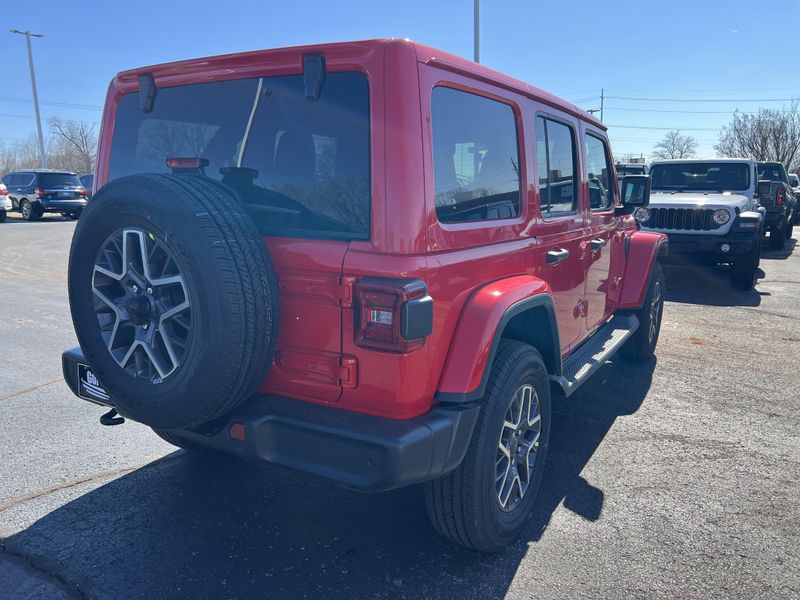 New 2026 Jeep Wrangler 4-door SaharaImage 7