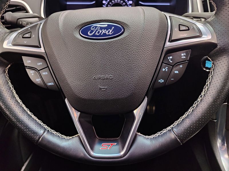 Used 2020 Ford Edge ST AWDImage 30