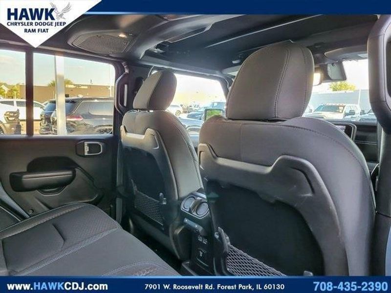 2024 Jeep Wrangler Rubicon 4xe photo 25