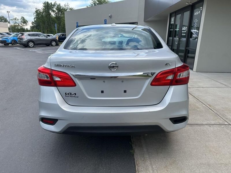 2018 Nissan Sentra SVImage 6