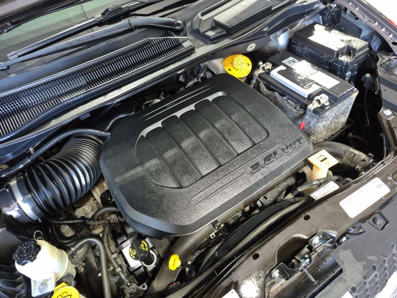 2019 Dodge Grand Caravan SXTImage 40