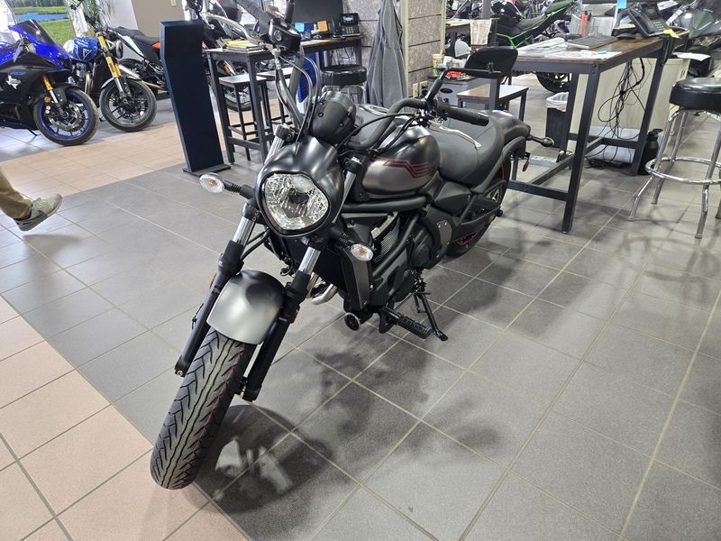 2025 Kawasaki VULCAN S ABS METALLIC FLAT SPARK BLACK AND METALLIC FLAT RAW GRAYSTONE Image 6