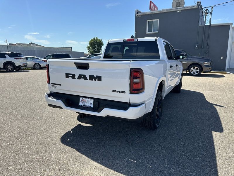 2025 RAM 1500 Big Horn Crew Cab 4x4 5