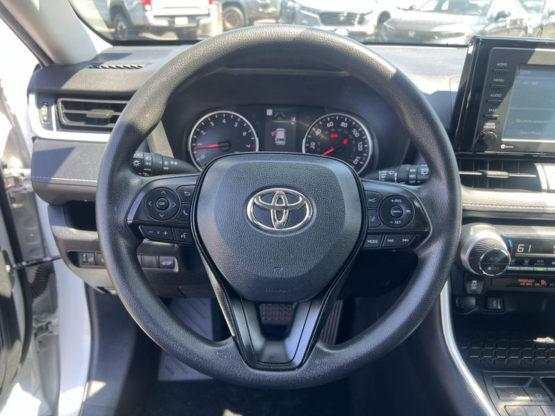 Used 2021 Toyota RAV4 XLEImage 9