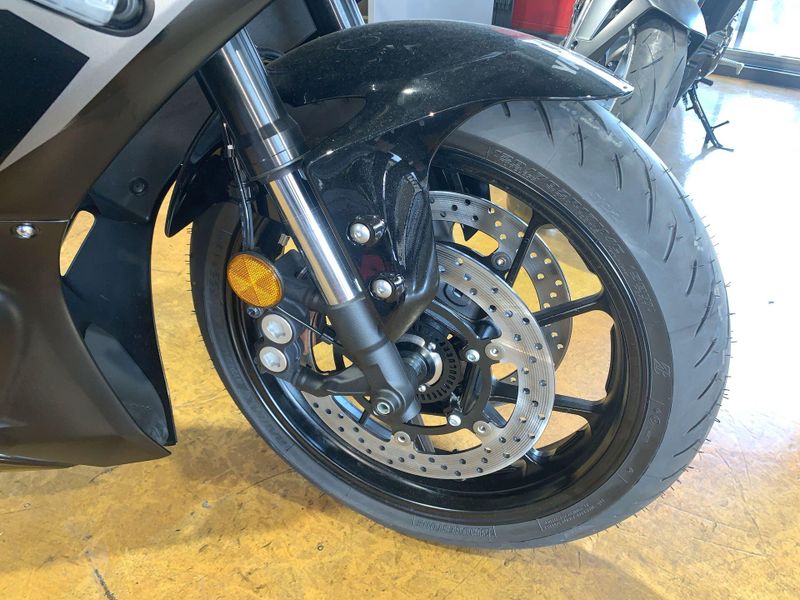 New 2025 Yamaha YZF-R7 Image 10