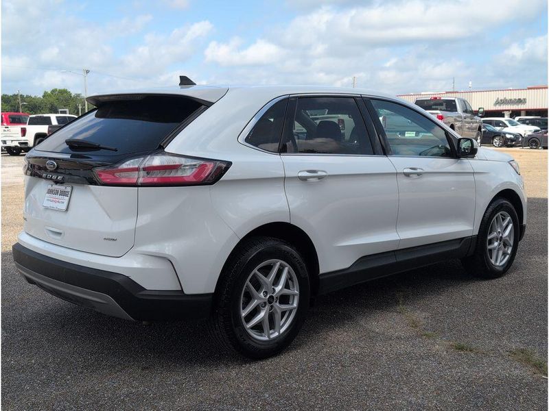 Used 2024 Ford Edge SELImage 5