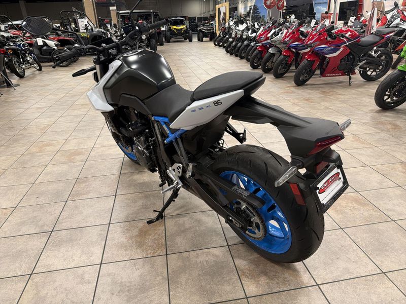 Used 2023 Suzuki GSX-8S Image 14