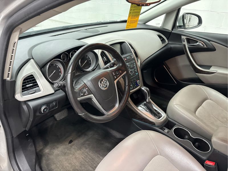 2013 Buick Verano photo 21