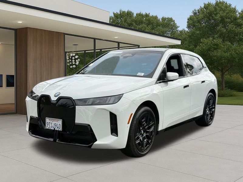 Used 2026 BMW iX xDrive60Image 2