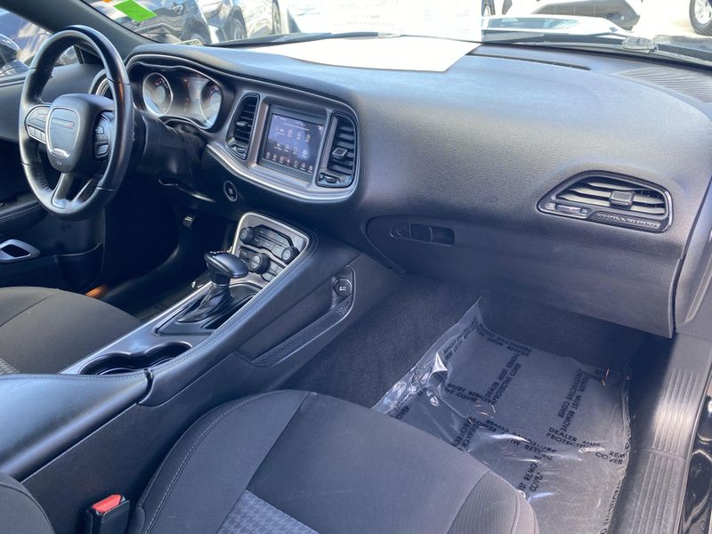 Used 2022 Dodge Challenger R/TImage 9