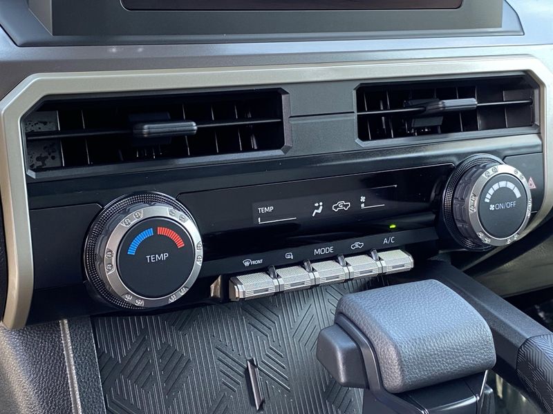 Used 2025 Toyota Tacoma SR5Image 20