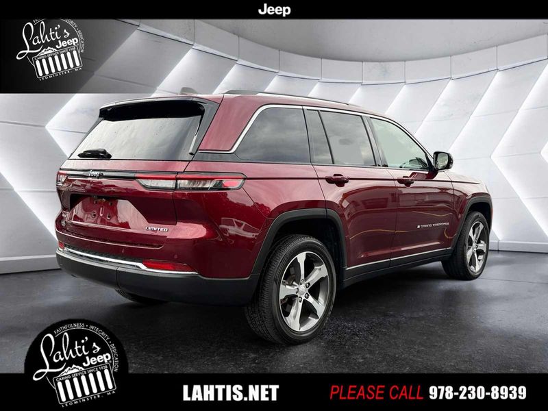 2023 Jeep Grand Cherokee Limited photo 4